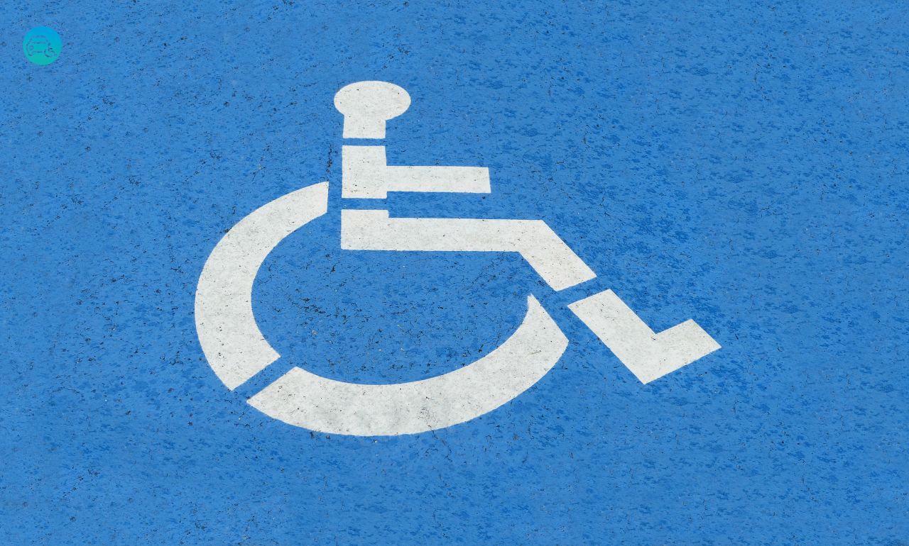 Jakie wymiary powinna mieć „niebieska koperta”? (FOTO: canva)